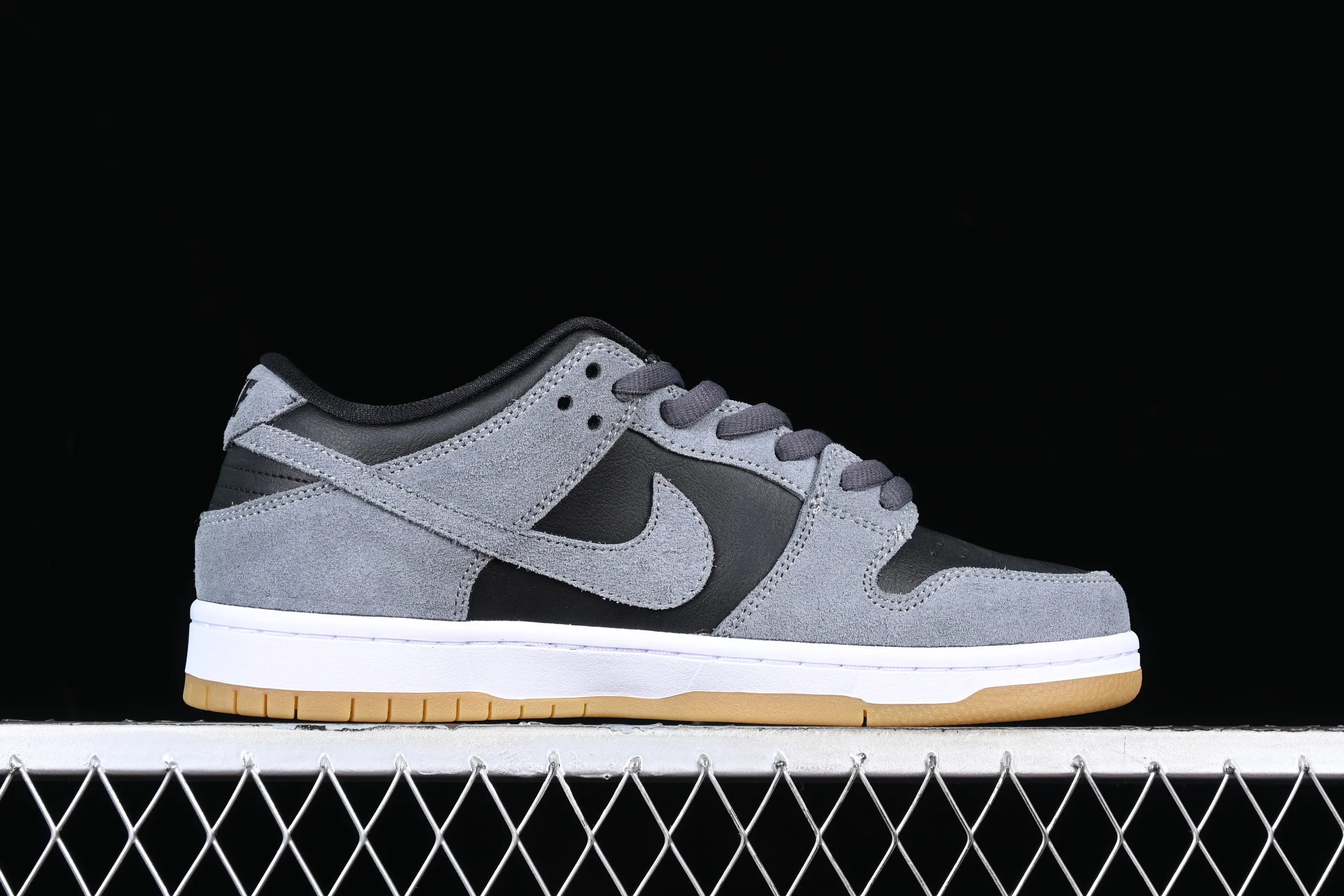 All categories Nk SB Dunk series Nk SB Dunk Low low-top sneakers Nk SB Dunk Low TRD haze wolf gray SB smashed backboard high-top sneakers AR0778-001